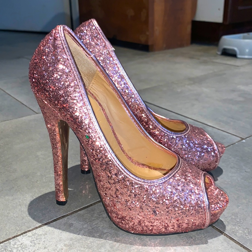 Le château rose gold heels 💖✨